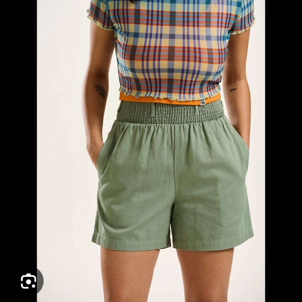 NWT Lucy and Yak Adele shorts sage